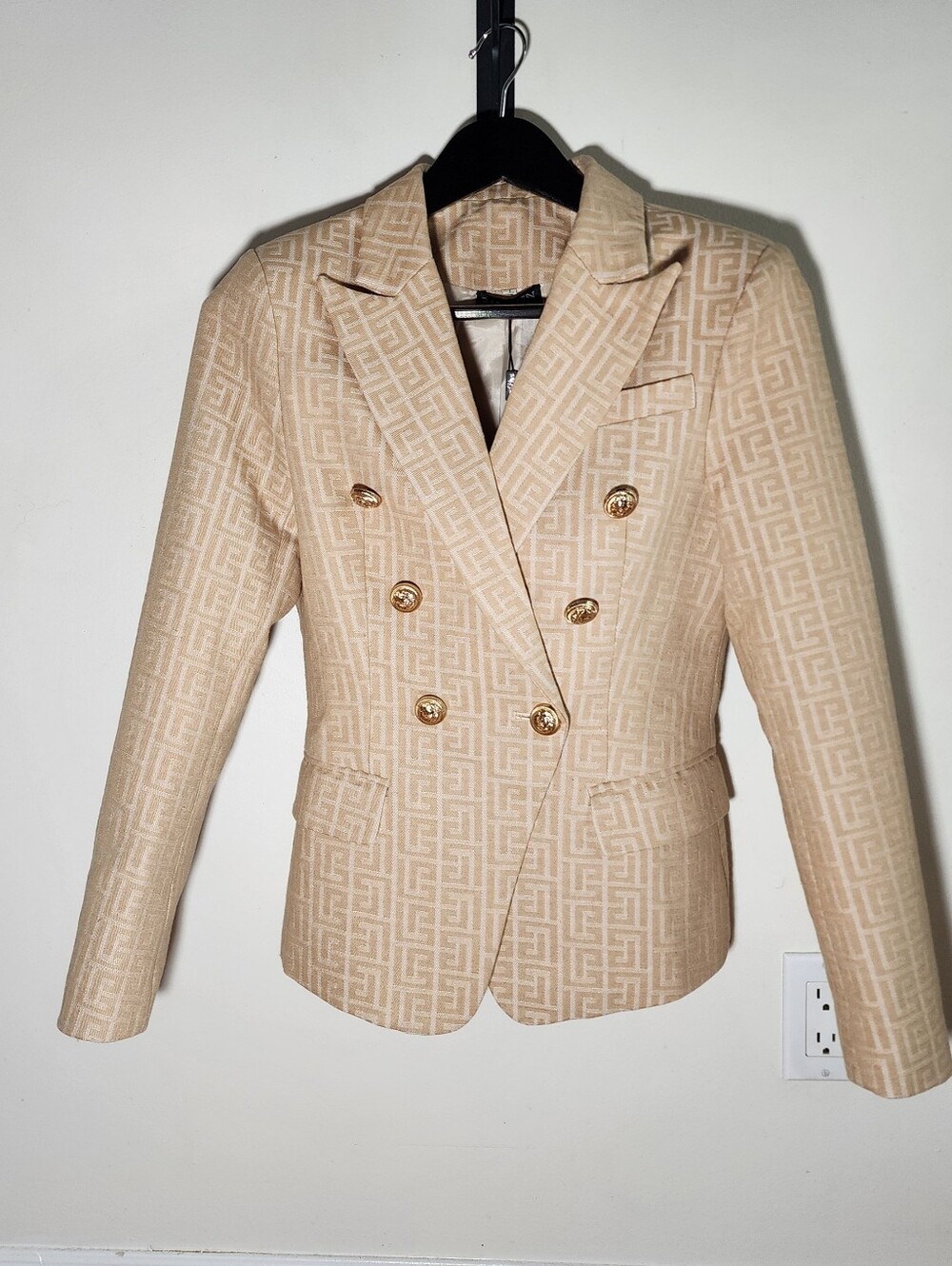 BALMAIN Paris Monogram Double-Breasted Blazer – Beige/Ivory  NWT - Size L Fits M